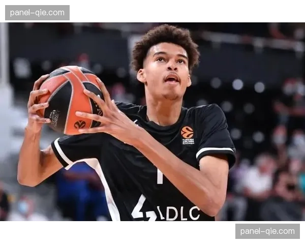 NBA官方发布最新MVP榜单：东契奇连续四周领跑，文班亚马首进前五